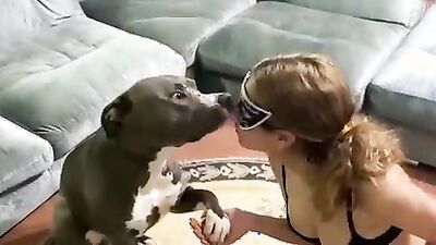 Dog girl anal: girls e dog sexo