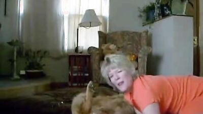 Women's dog sex: zoo porn missionary