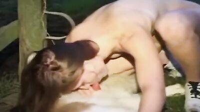 Dog porn: girl deepthroat dog