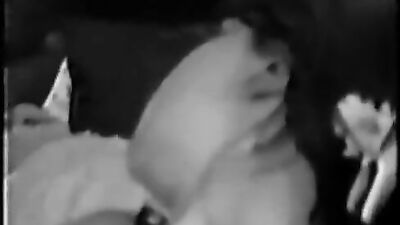Dogs having sex: zoo porno home video girl