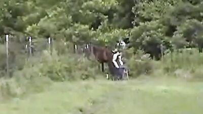 Women's dog sex: zoo homemade video