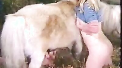 Zoo porn girls: girls first time with dog