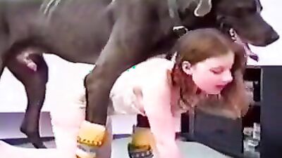 Dog porn video: chubby wife and dogs home porn