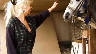 Zoo horse porn: animal sex porno zoo dogs anal