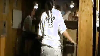 Zoo porn video: amateur women and doğ sex