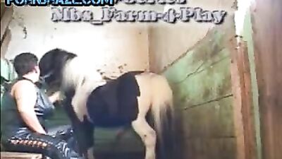 Mature BBW Sucks Horse: Animal Porn Free for All
