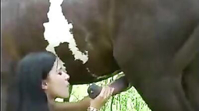 A Spectacular Sight: Snake Latina Sucking a Horse's Dick in Public