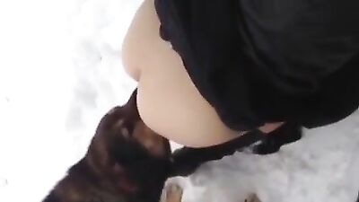 Warming your ass in the snow