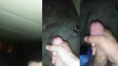 Solo masterbation with a great cumshot