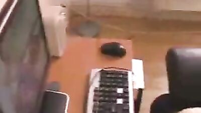 Girlfriend wathcing zoo videos