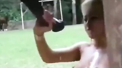 fill mouth horse cum
