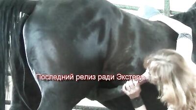 i tied my girlfrend and put my dog to lick her pussy