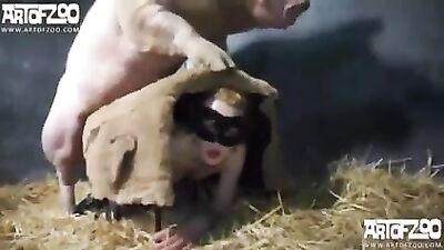 Bulldog Licks Redheads Pussy in Crazy Girl-Dog Sex Session