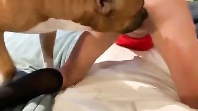 Lisa Gets Down & Dirty With Furry Friend