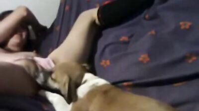 Puppys Tongue Teases Sonyas Juicy Coño