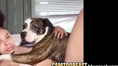 Amateur Girl feeling the mount