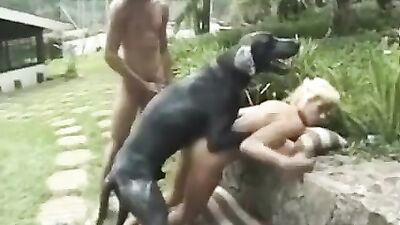 Black mutt is banging the living hell outta blonde