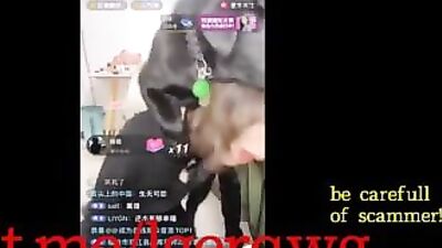 Chinese beauty live broadcast her dog estrus