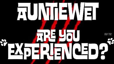 Experienced Auntiewet Sucks Hot Dog Cock