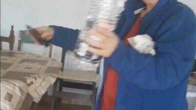 putilla con perro en el campo