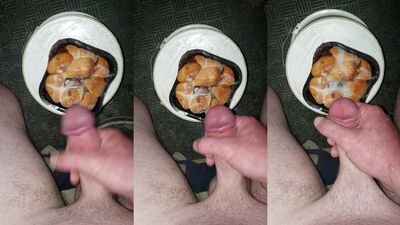 Cumming On Cinnamon Buns